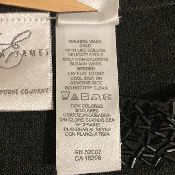 Emma & James Liz Claiborne Black long sleeves blouse Size XL sequenced neckline - Picture 12 of 13